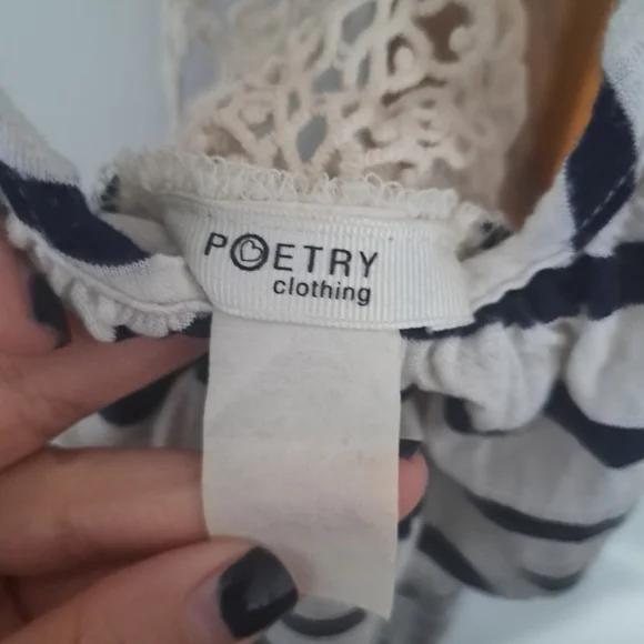 Poetry Tank - Picture 2 of 3